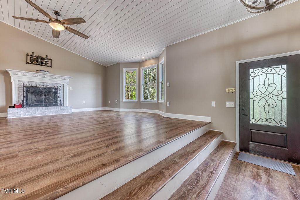 Photo of 4127 Grey Fox Drive, Kingsport, TN 37664 (MLS # 9993575)