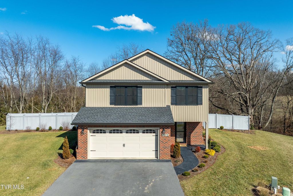 Photo of 1072 Riddle Ridge, Jonesborough, TN 37659 (MLS # 9991708)