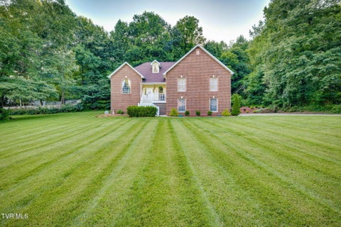 Photo of 2323 Wynwood Drive, Jonesborough, TN 37659 (MLS # 9997768)
