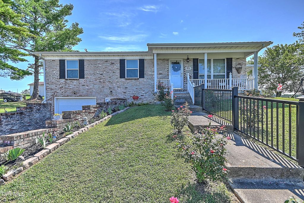 Photo of 95 Britton Avenue, Greeneville, TN 37743 (MLS # 9987246)