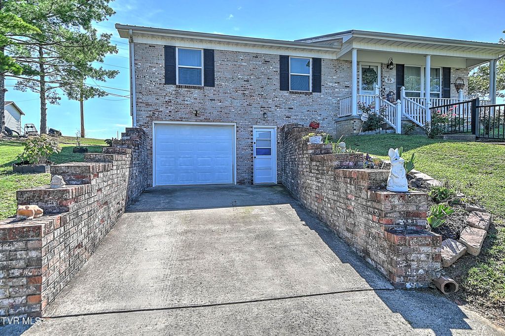 Photo of 95 Britton Avenue, Greeneville, TN 37743 (MLS # 9987246)