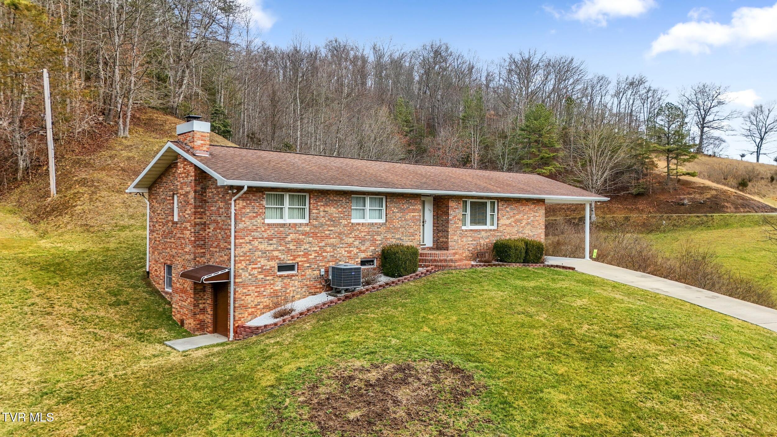 193 Old Barn Road, Clintwood, Virginia image 2