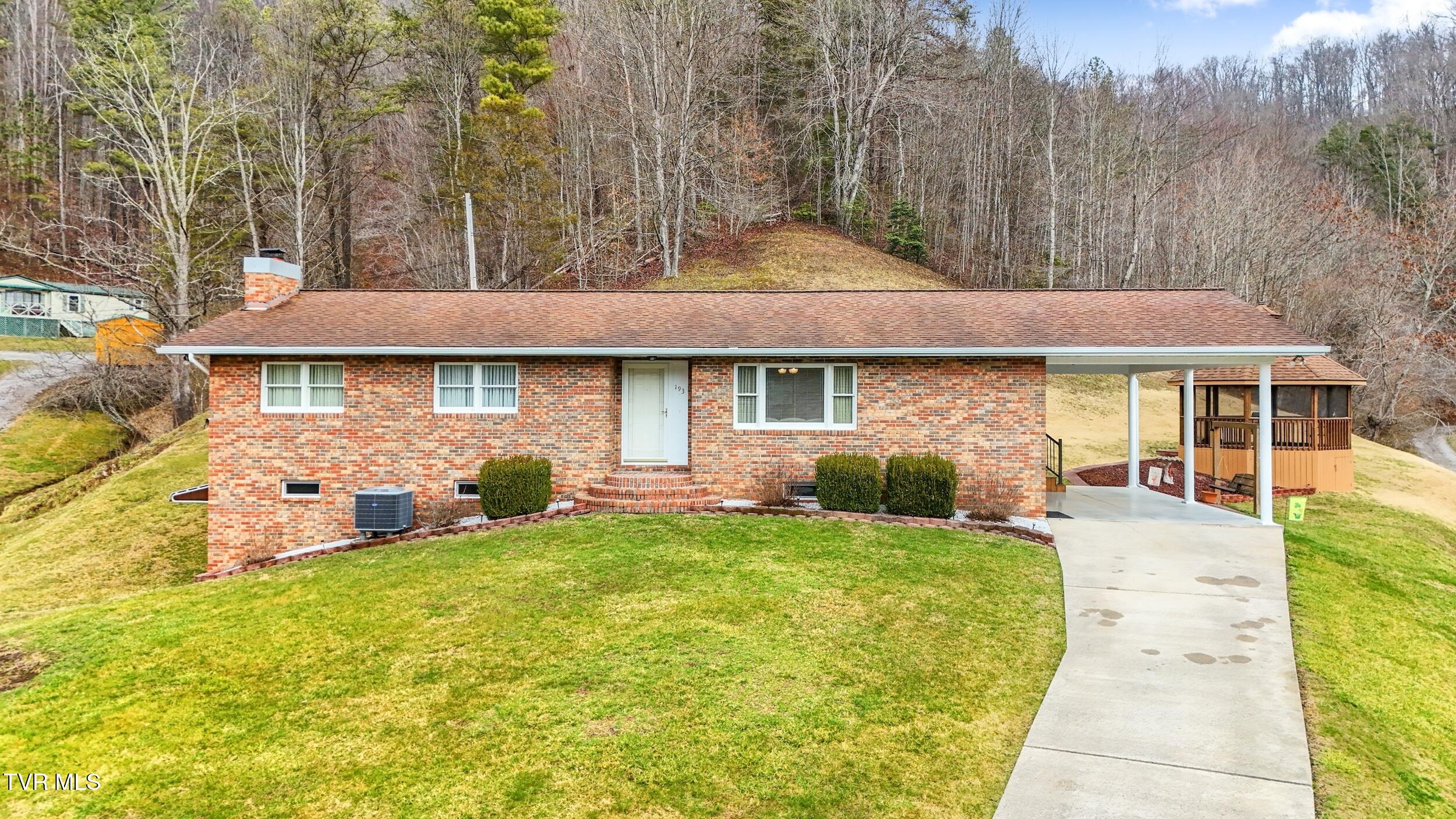 193 Old Barn Road, Clintwood, Virginia image 1