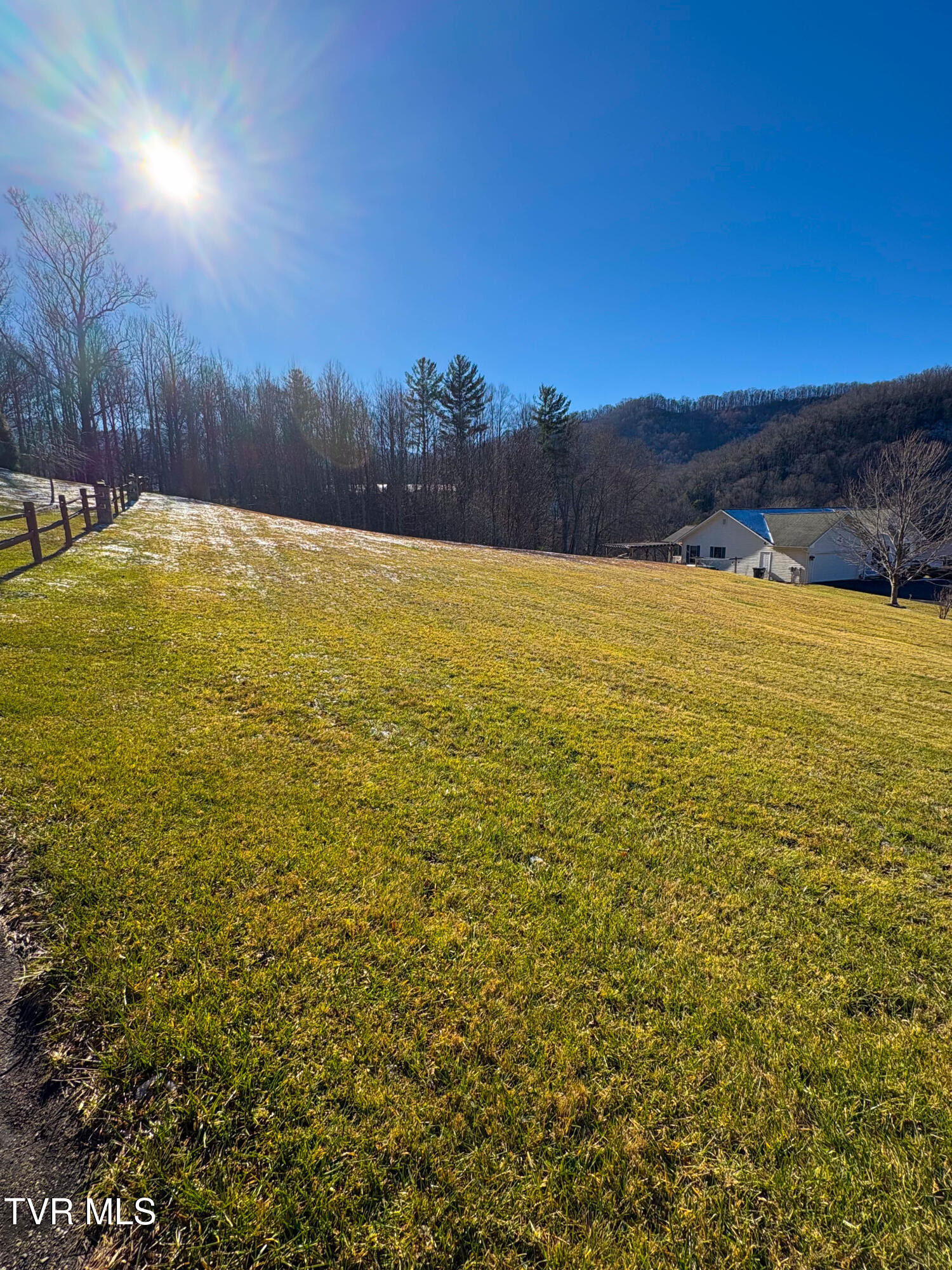114 Buckner Drive, Roan Mountain, Tennessee image 5