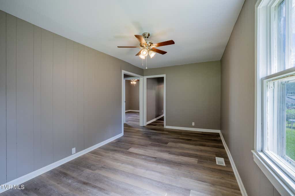 Photo of 2616 Park Avenue, Johnson City, TN 37601 (MLS # 9999894)