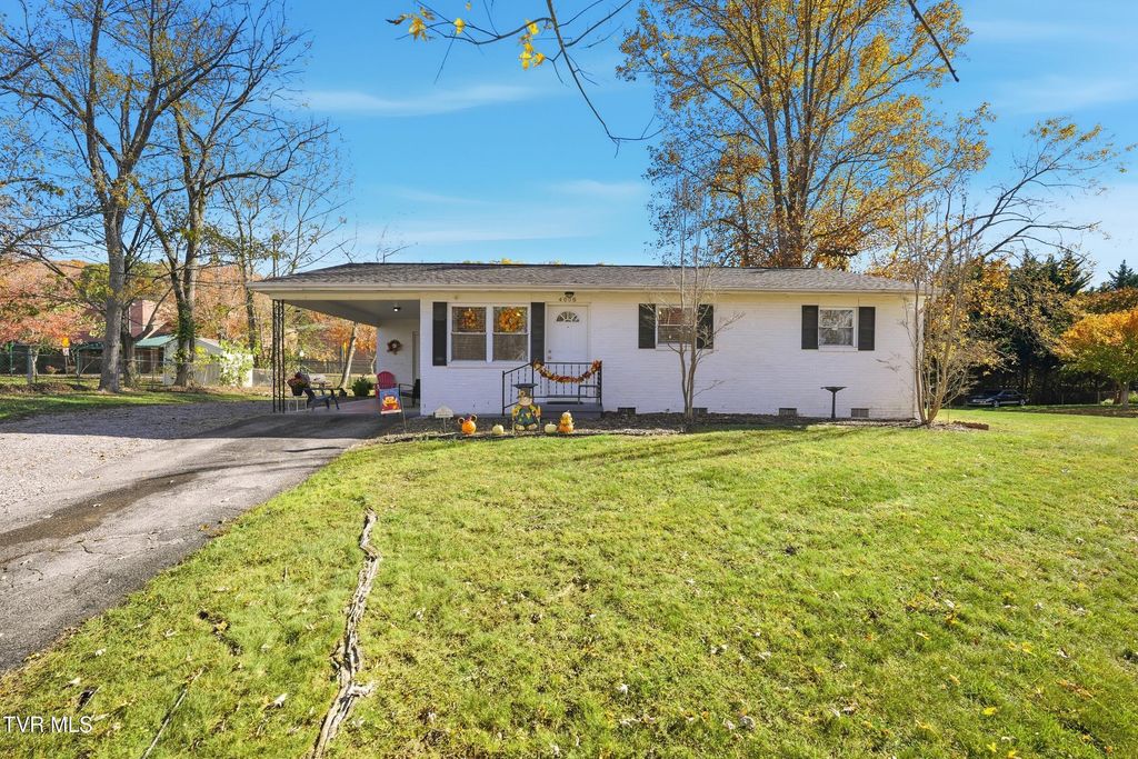 Photo of 4000 Prescott Drive, Johnson City, TN 37601 (MLS # 9987997)