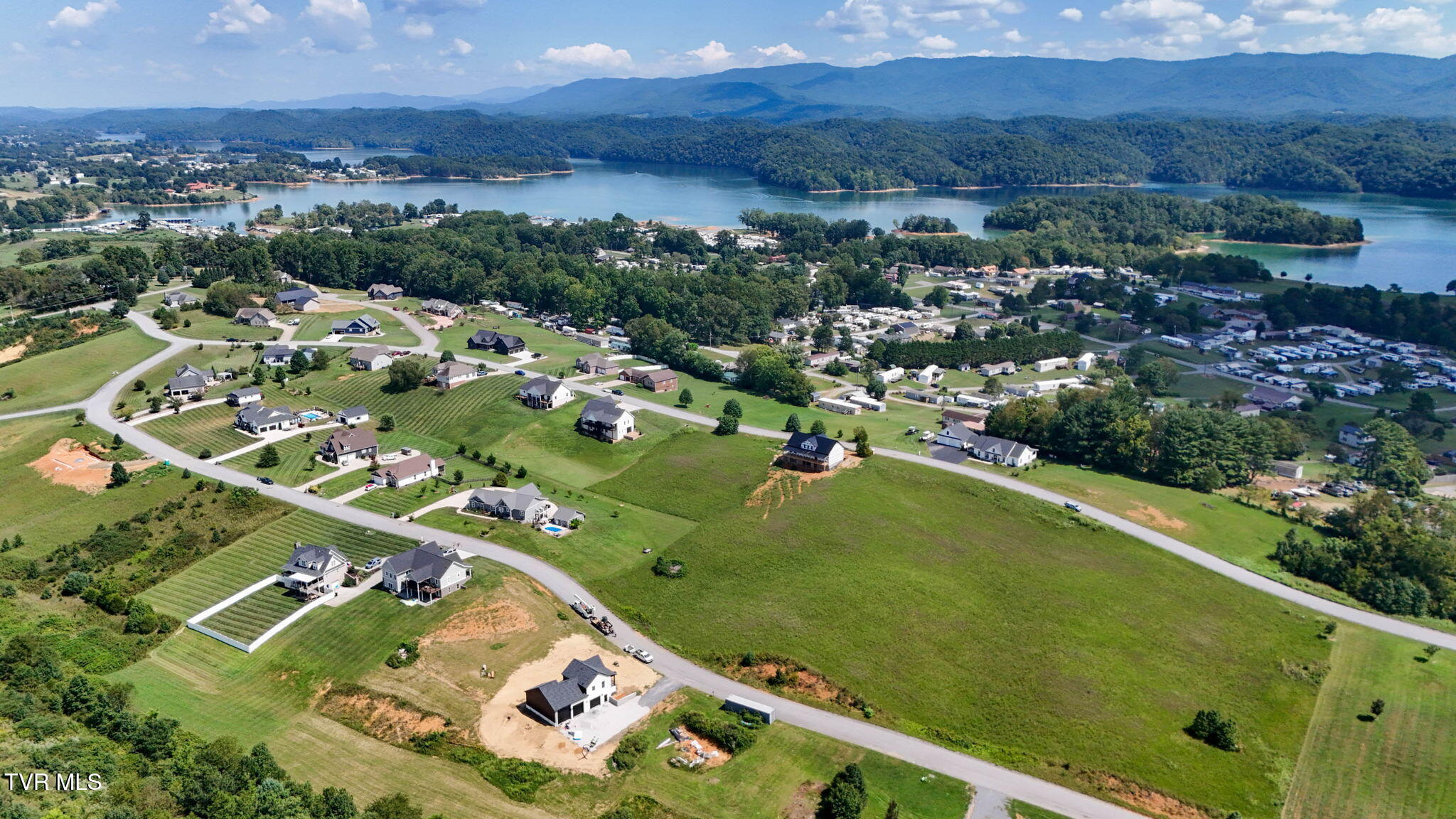 221 Lakeview Estates Drive