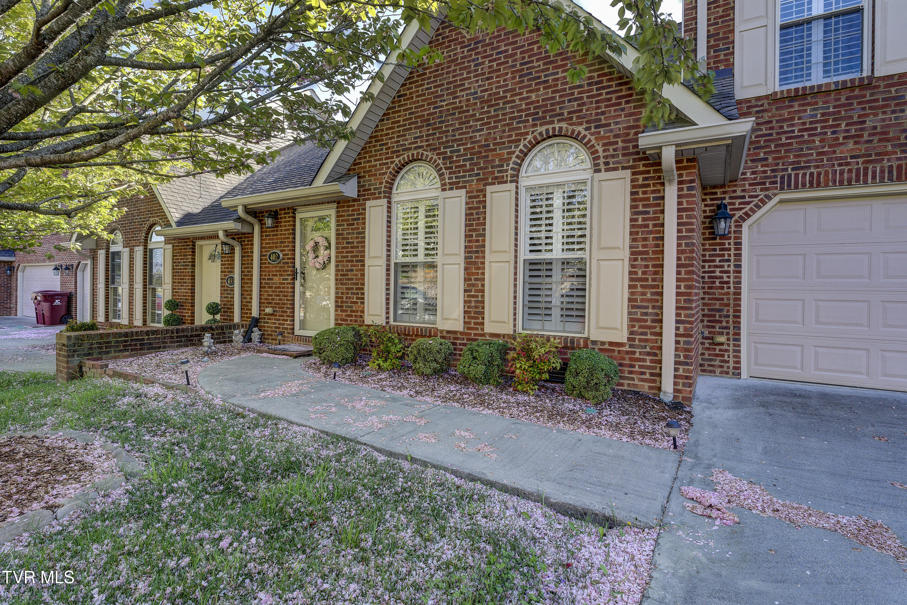 404 Mountain View Road #402, Johnson City, Tennessee image 2