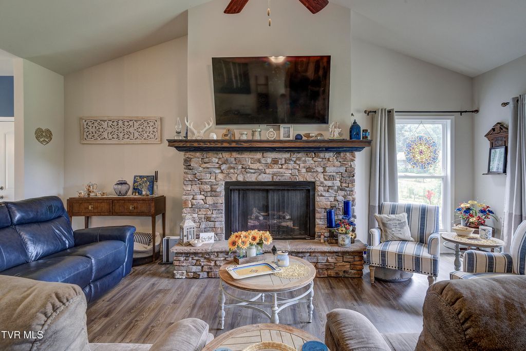 Photo of 133 Ug Buckles Road, Elizabethton, TN 37643 (MLS # 9991610)