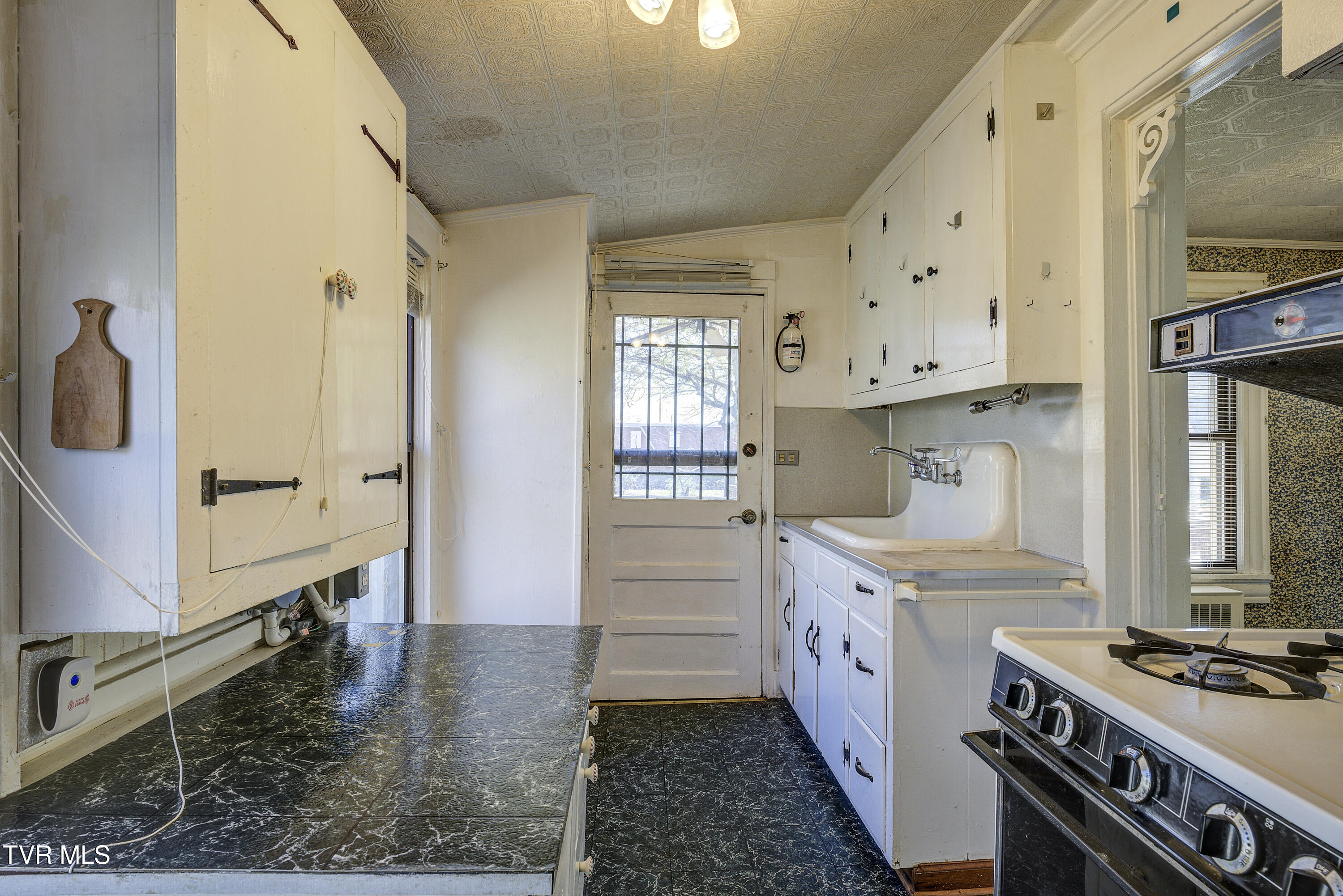 220 Riverside Drive, Elizabethton, Tennessee image 25