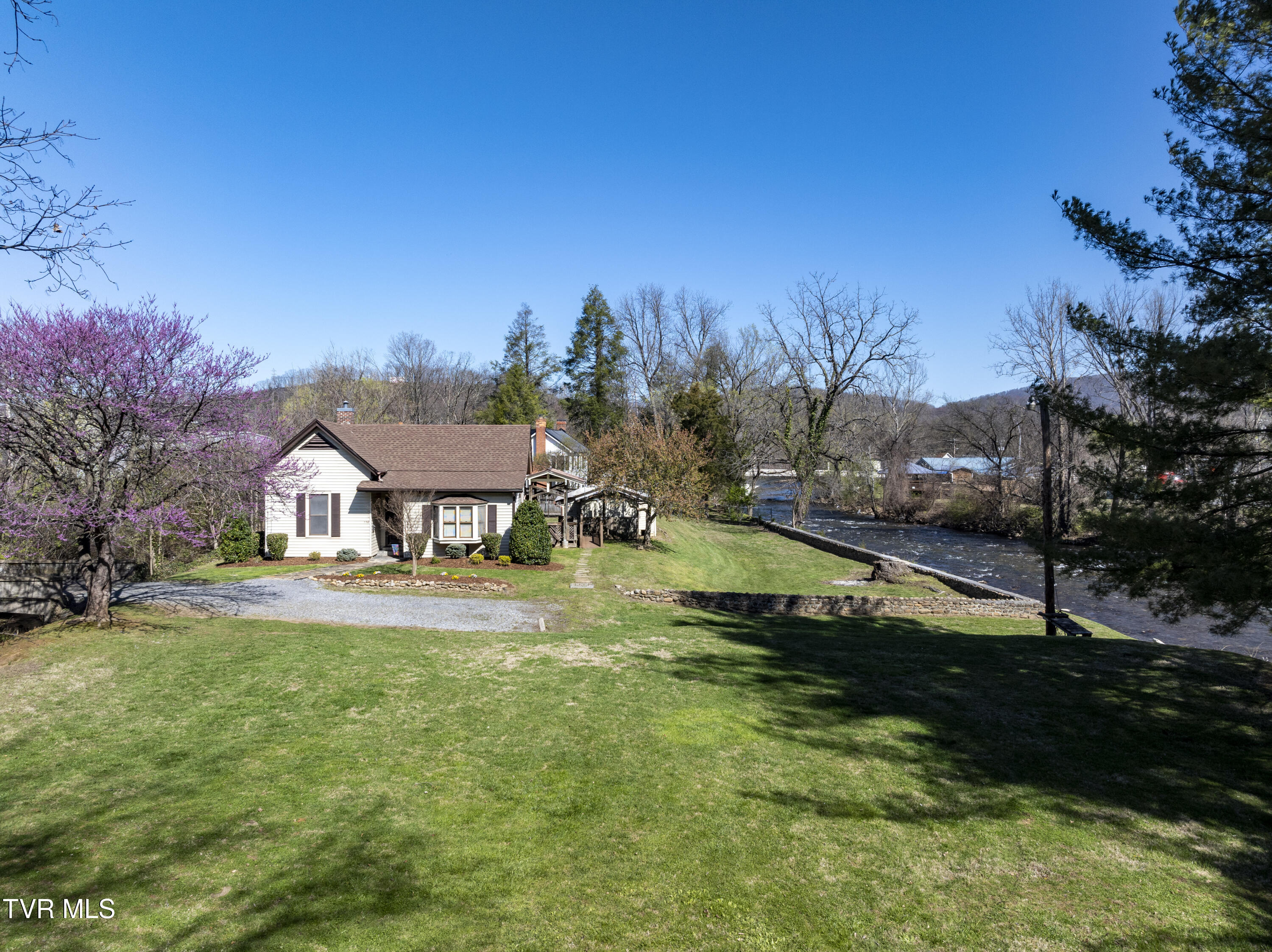 220 Riverside Drive, Elizabethton, Tennessee image 8