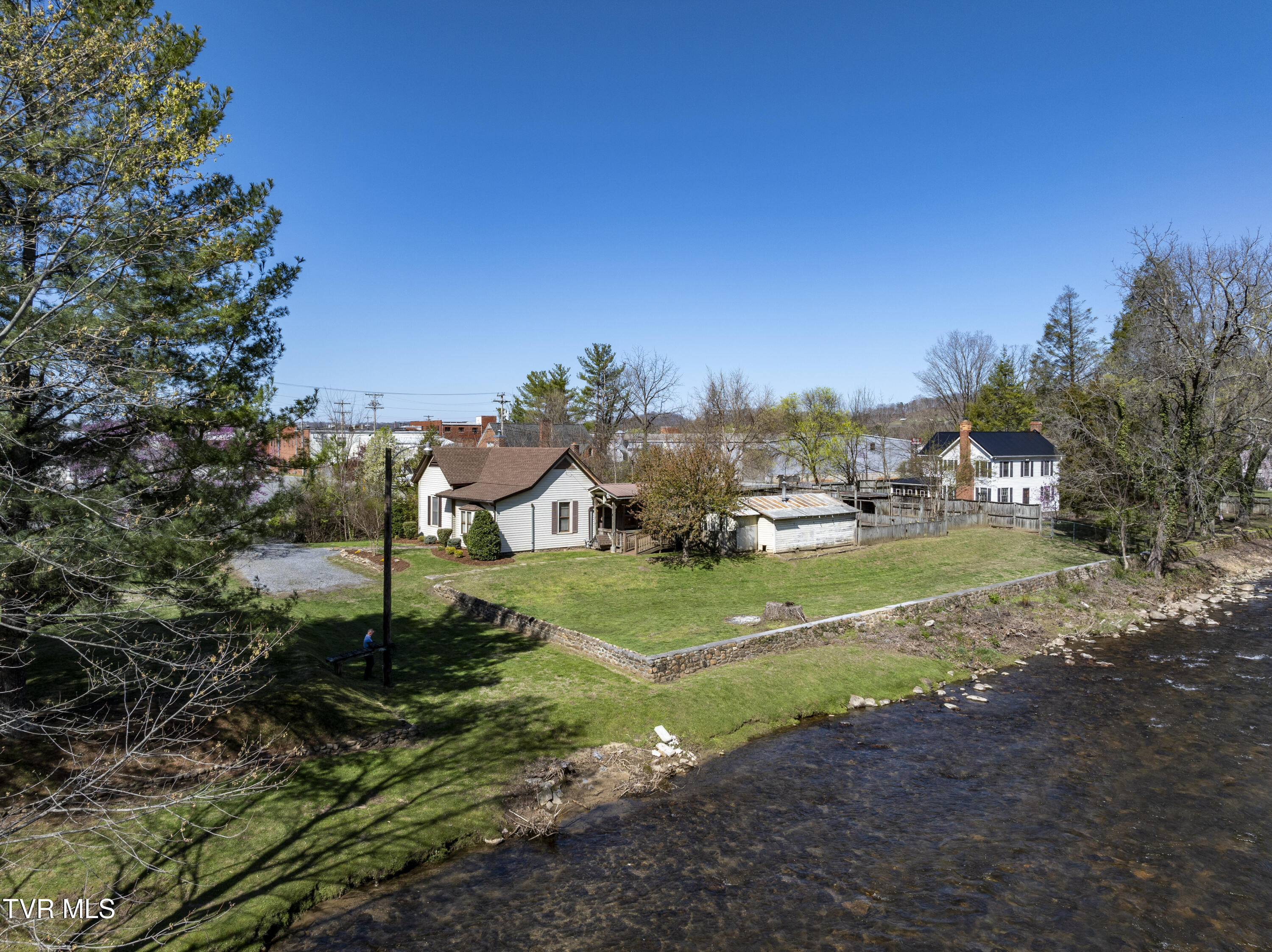 220 Riverside Drive, Elizabethton, Tennessee image 35