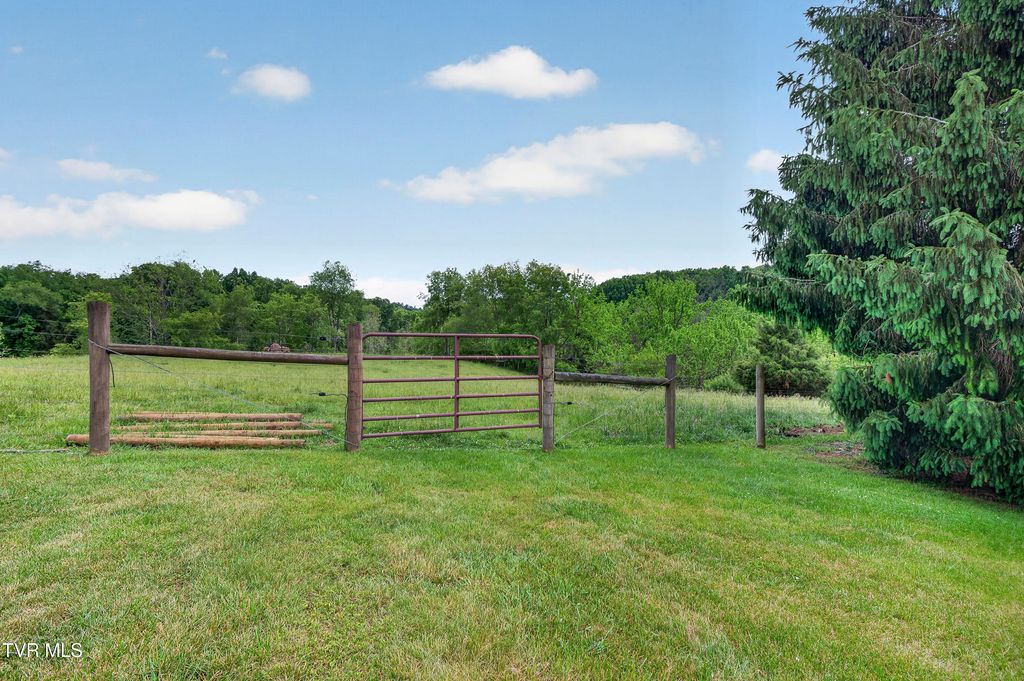 Photo of Tbd Old Jonesboro Road, Abingdon, VA 24211 (MLS # 9995862)
