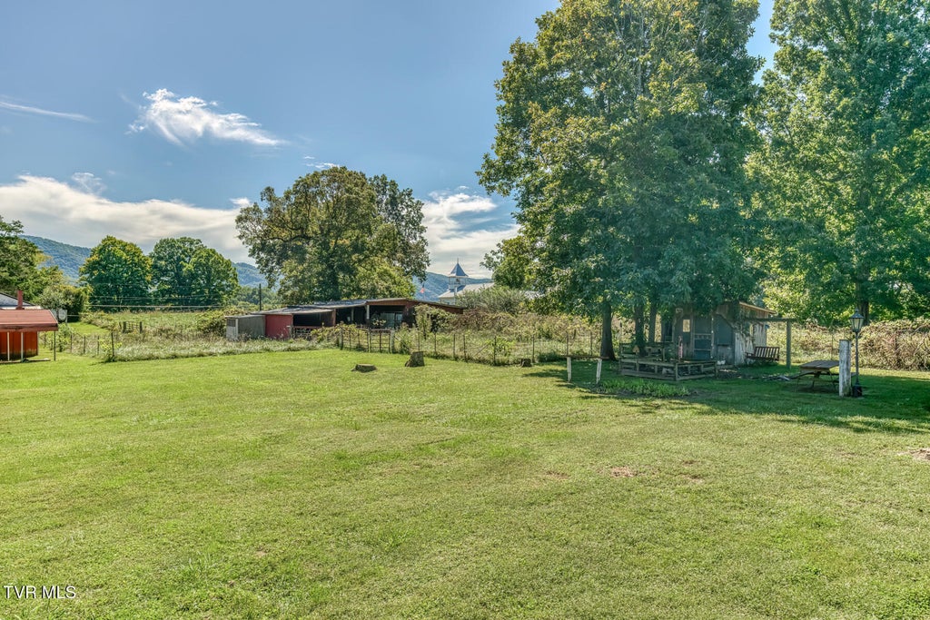 Photo of 867 Mayberry Road, Jonesborough, TN 37659 (MLS # 10001827)