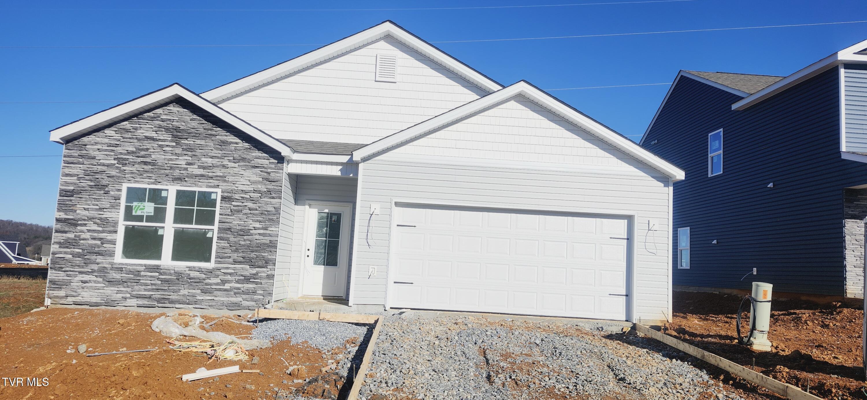 1902 Fox Meadows Circle, Bluff City, Tennessee image 2