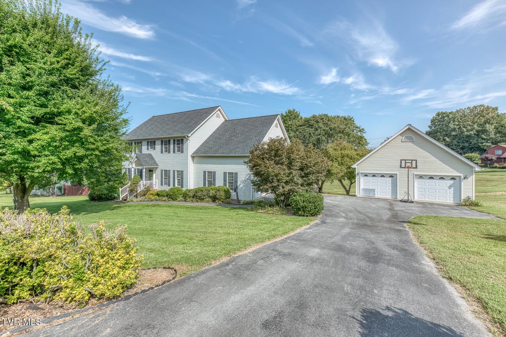 Photo of 905 Katies Way, Johnson City, TN 37615 (MLS # 10000302)