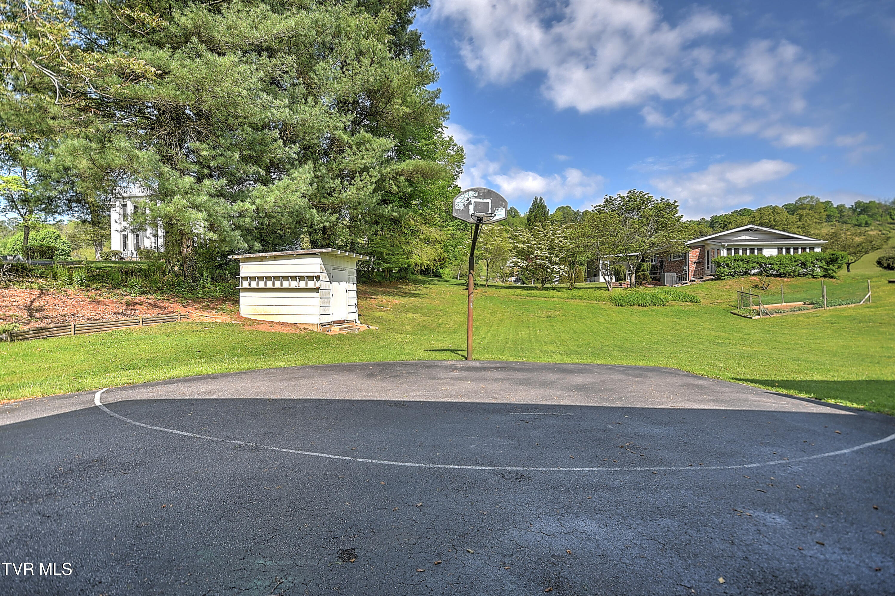 612 Colonial Heights Road, Kingsport, Tennessee image 40