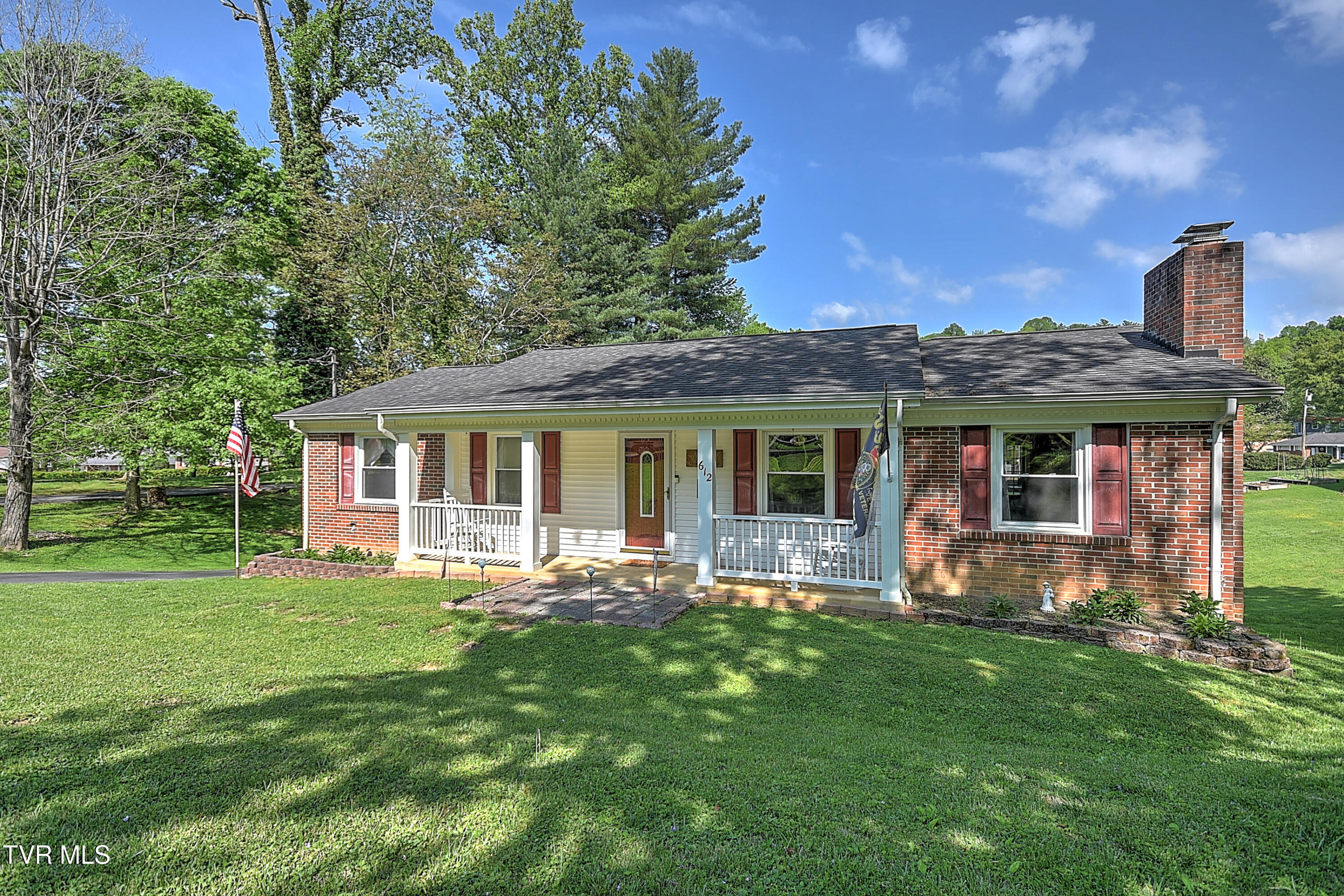 612 Colonial Heights Road, Kingsport, Tennessee image 3