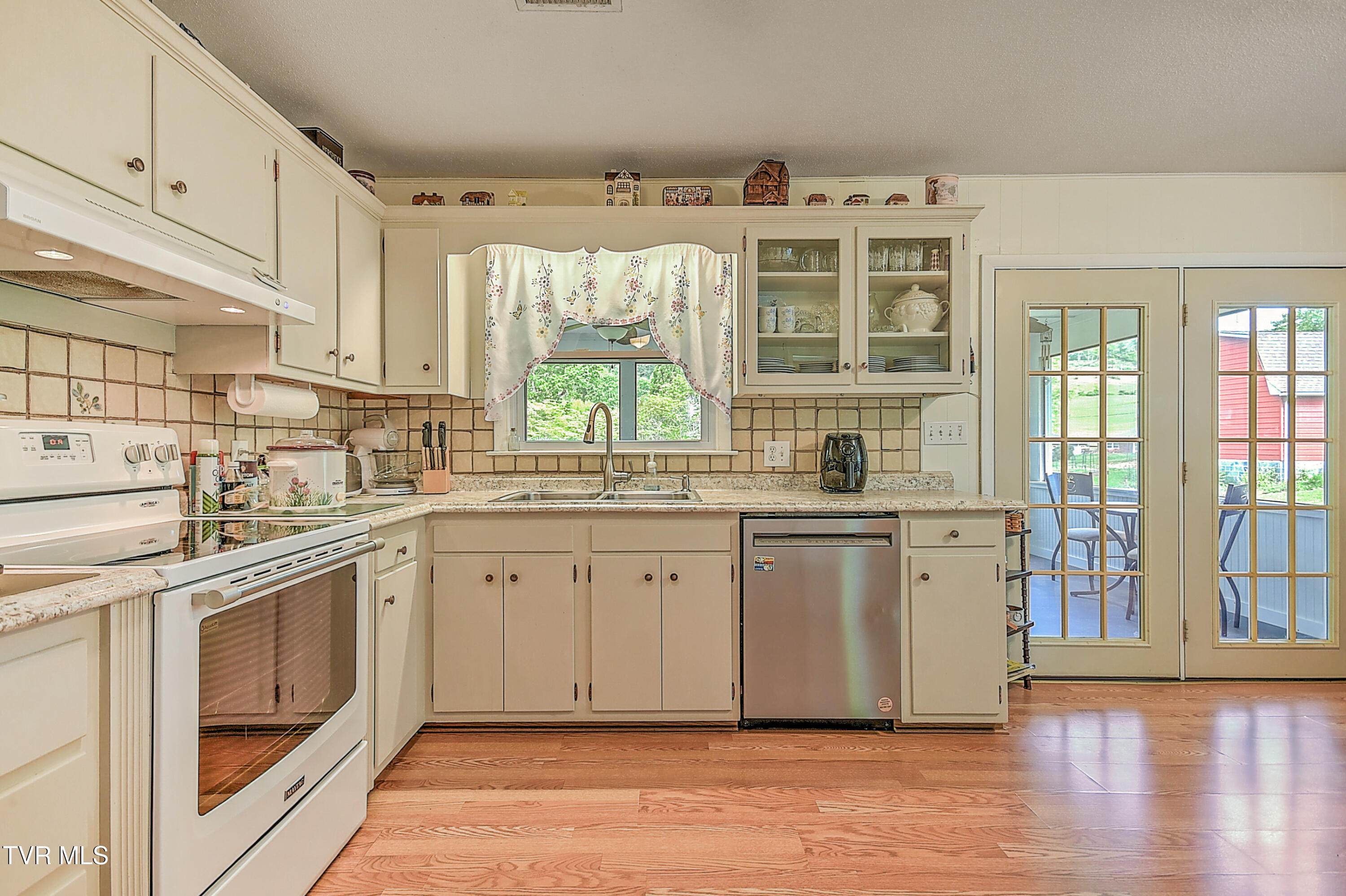 612 Colonial Heights Road, Kingsport, Tennessee image 11
