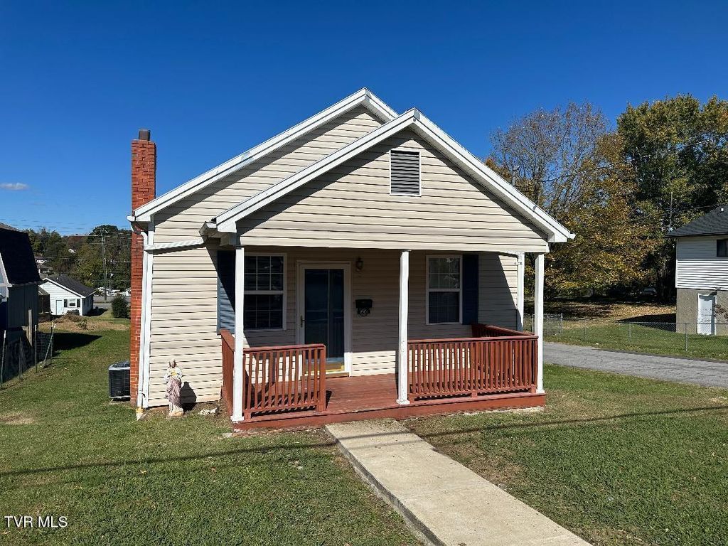 Photo of 1901 Anderson Street, Bristol, TN 37620 (MLS # 9987533)
