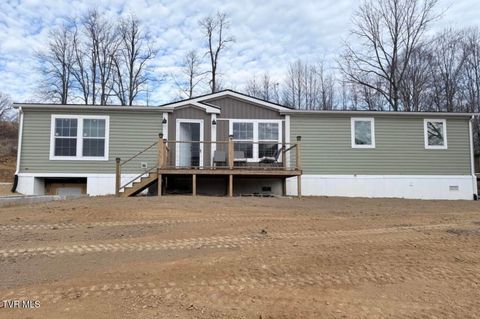 Homes For Sale - 3679 High Point Road<br/> Russell County, Castlewood, VA 24224