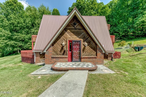 Photo of 117 Locust Winds Drive, Elizabethton, TN 37643 (MLS # 10000565)