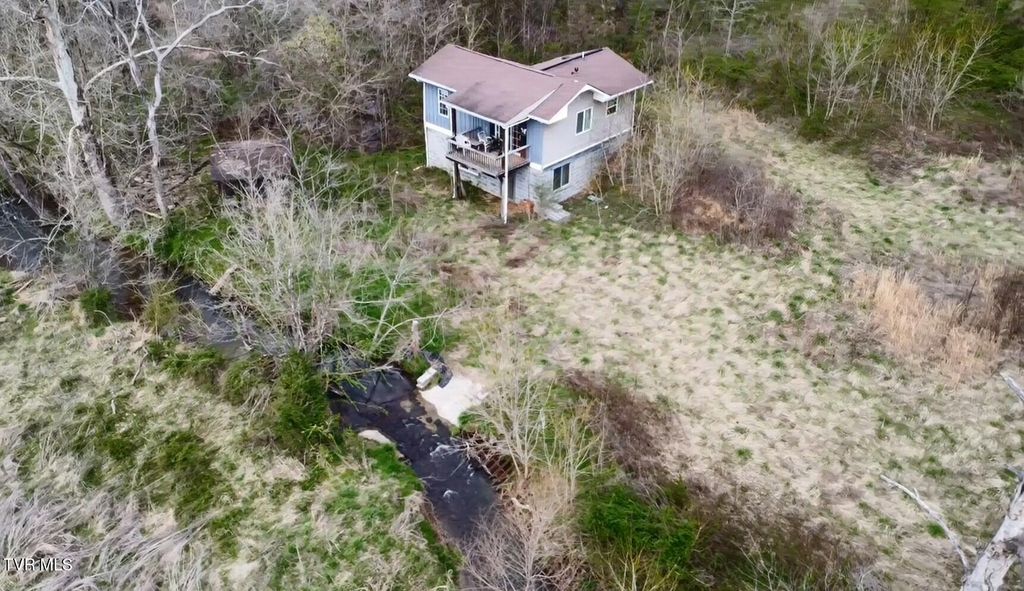 Photo of 129 Cross Valley Road, Surgoinsville, TN 37873 (MLS # 9992732)