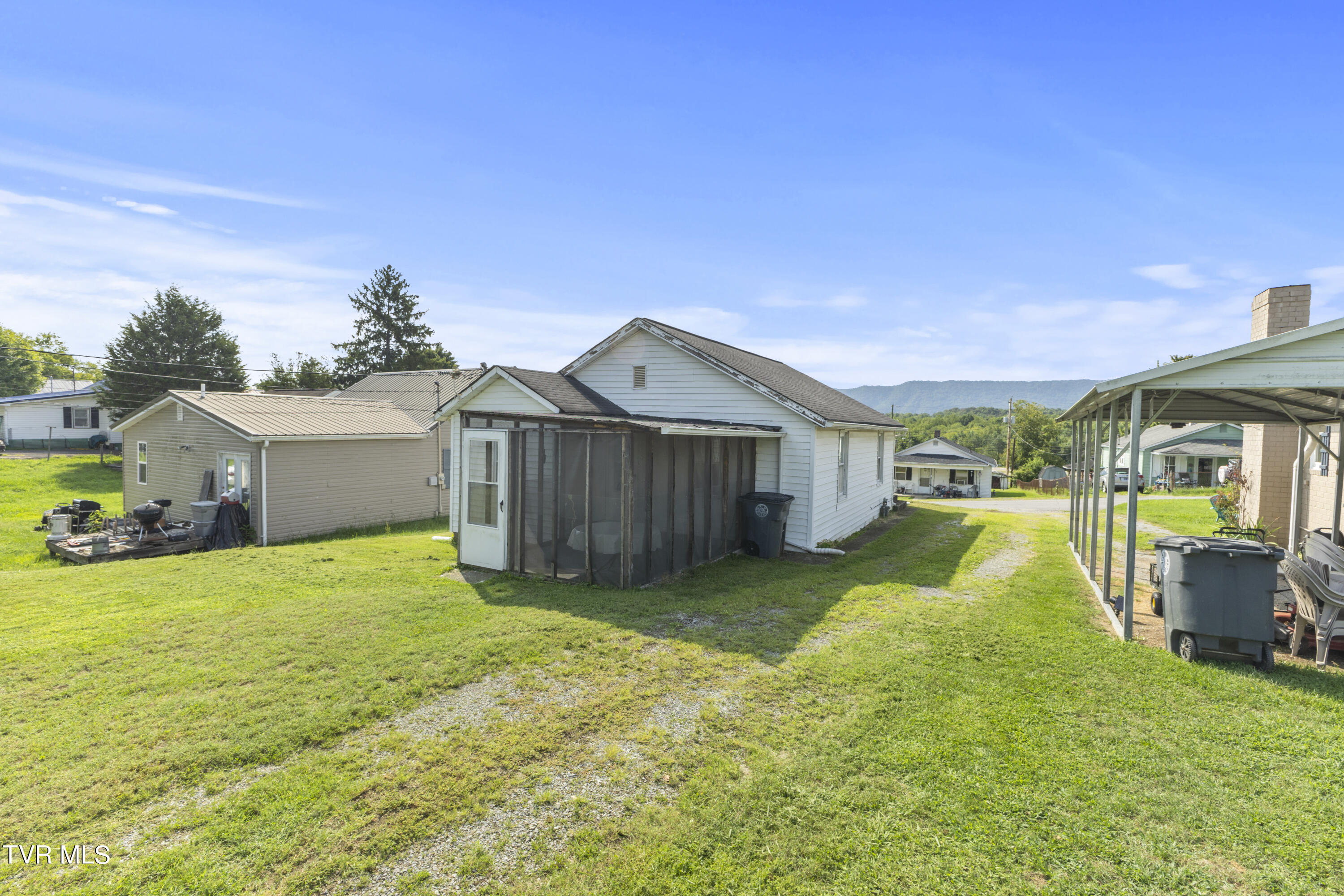 431 Bay Street, Mount Carmel, Tennessee image 32