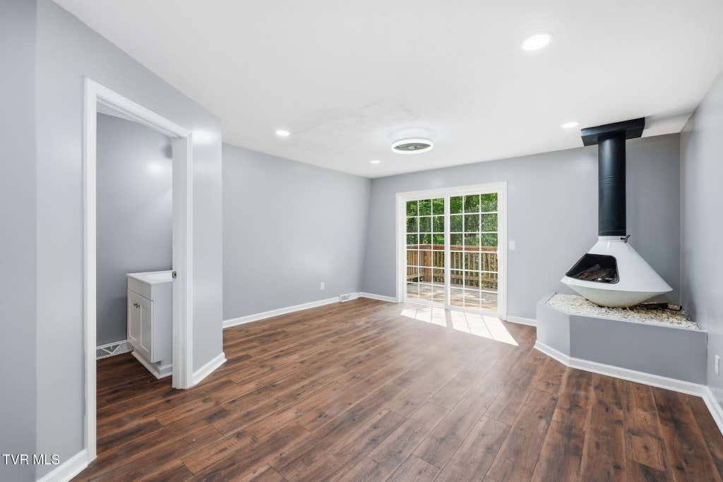 Photo of 201 Tamassee Drive, Johnson City, TN 37601 (MLS # 9998905)
