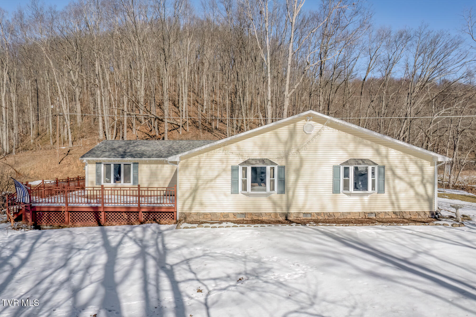 112 Conns Drive, Tazewell, Virginia image 2