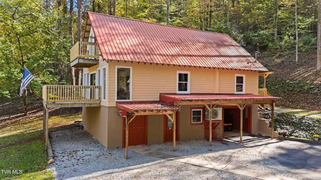 Photo of 148 Barnett Hollow Road, Erwin, TN 37650 (MLS # 10002373)