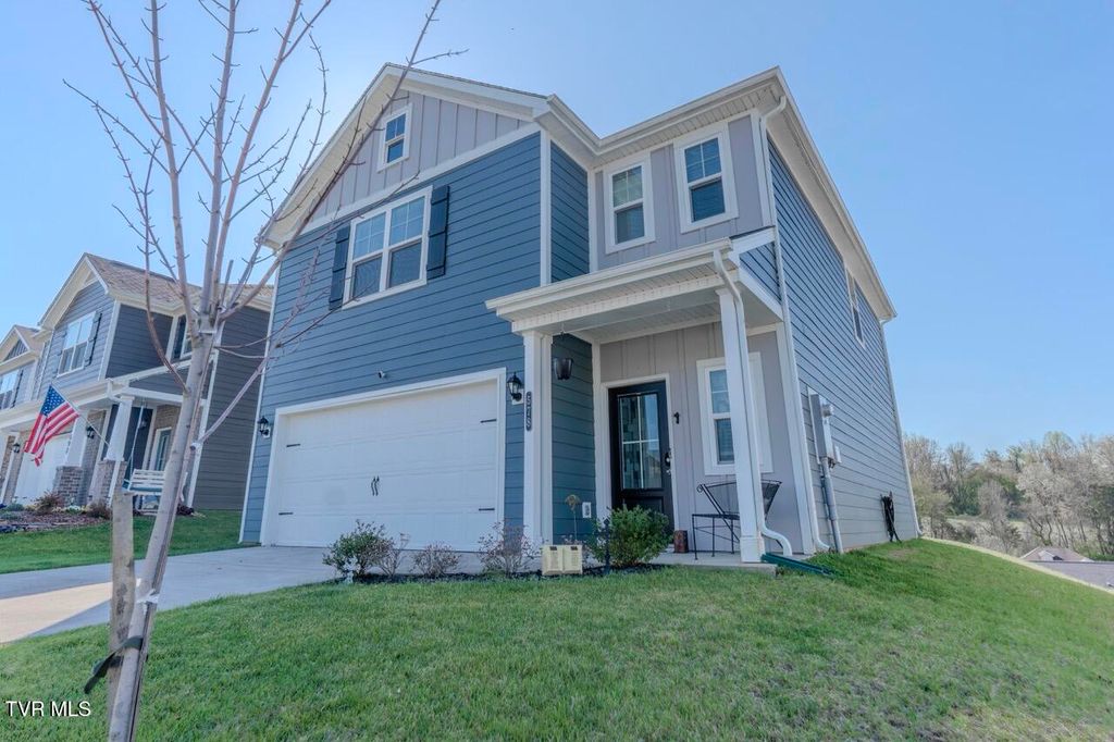 Photo of 578 Sedgewick Way, Johnson City, TN 37601 (MLS # 9993453)