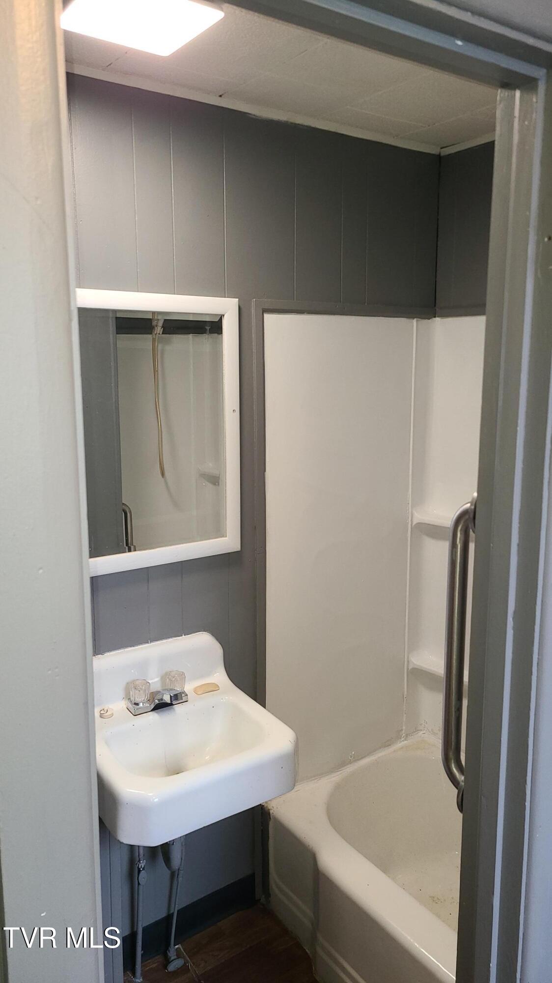 203 Delaware Street B