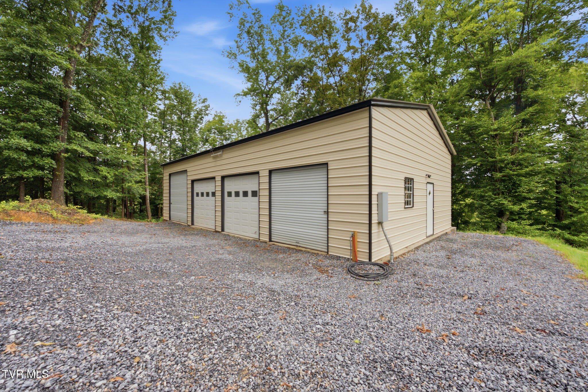 107 Rose Drive