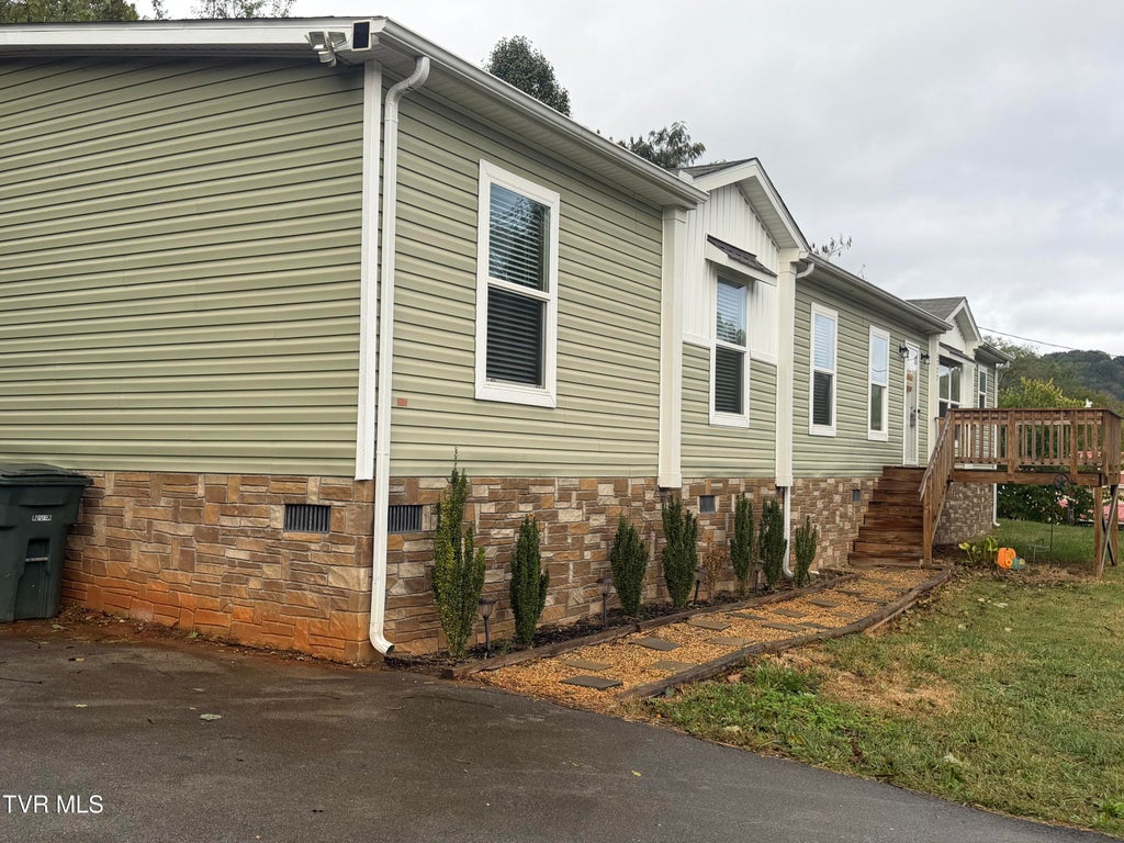Photo of 1777 Siam Road, Elizabethton, TN 37643 (MLS # 10001806)