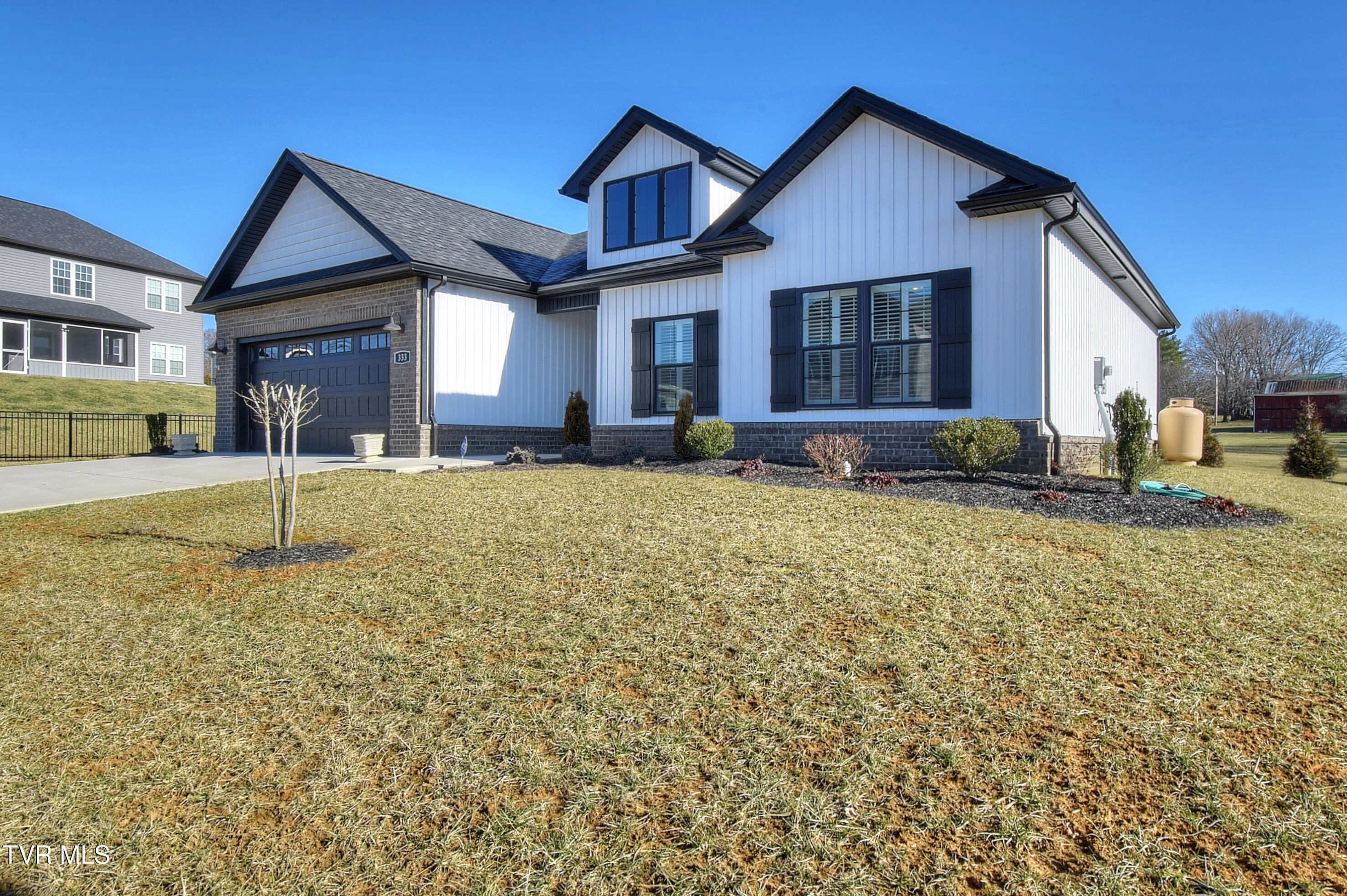 333 Pauline Ingle Drive, Jonesborough, Tennessee image 1