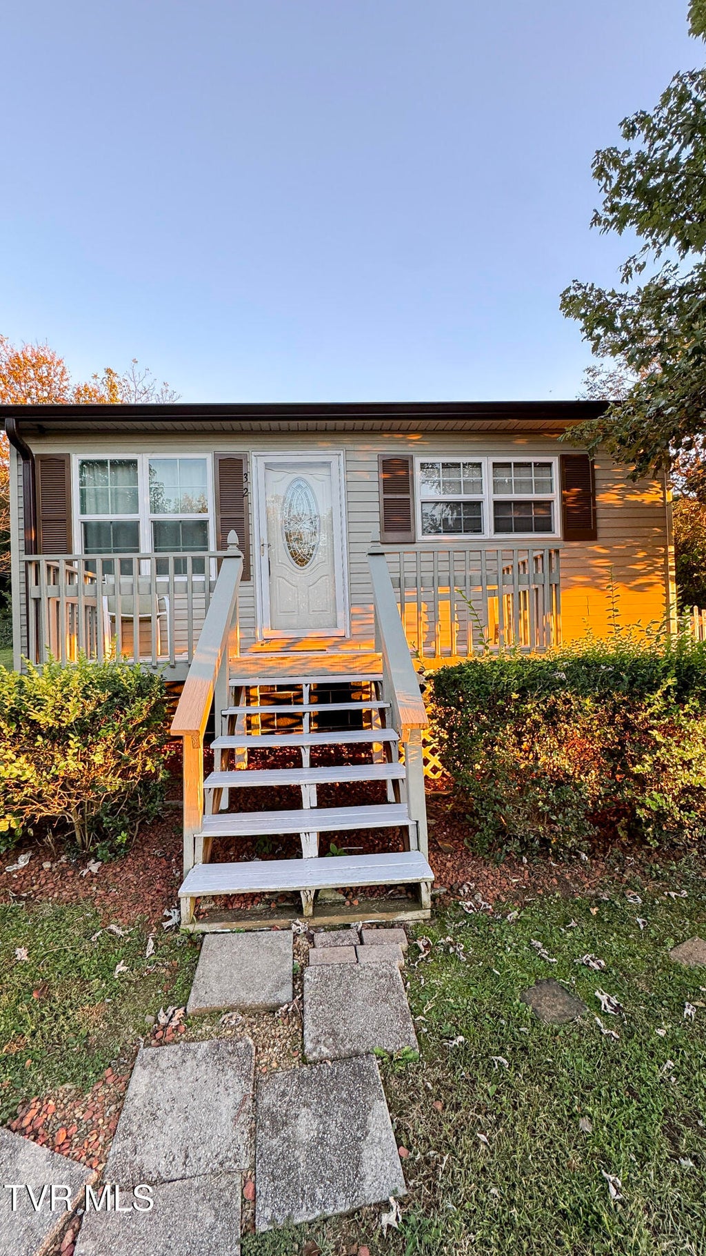 Photo of 322 Leonard Street, Greeneville, TN 37745 (MLS # 10002436)