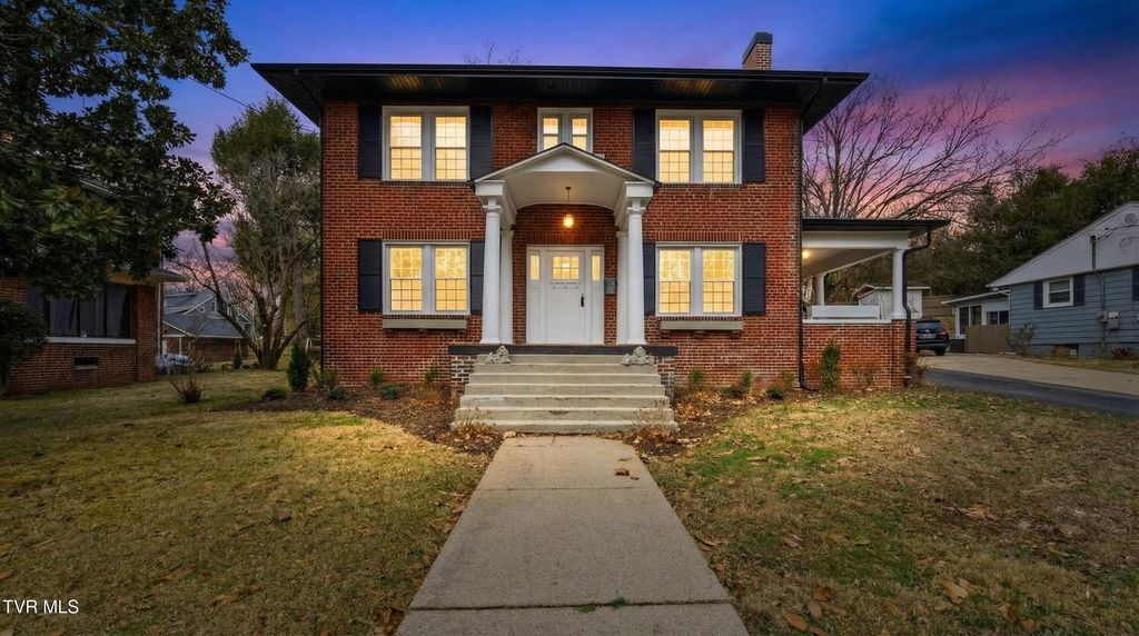 Photo of 1224 7th Avenue, Bristol, TN 37620 (MLS # 9991904)