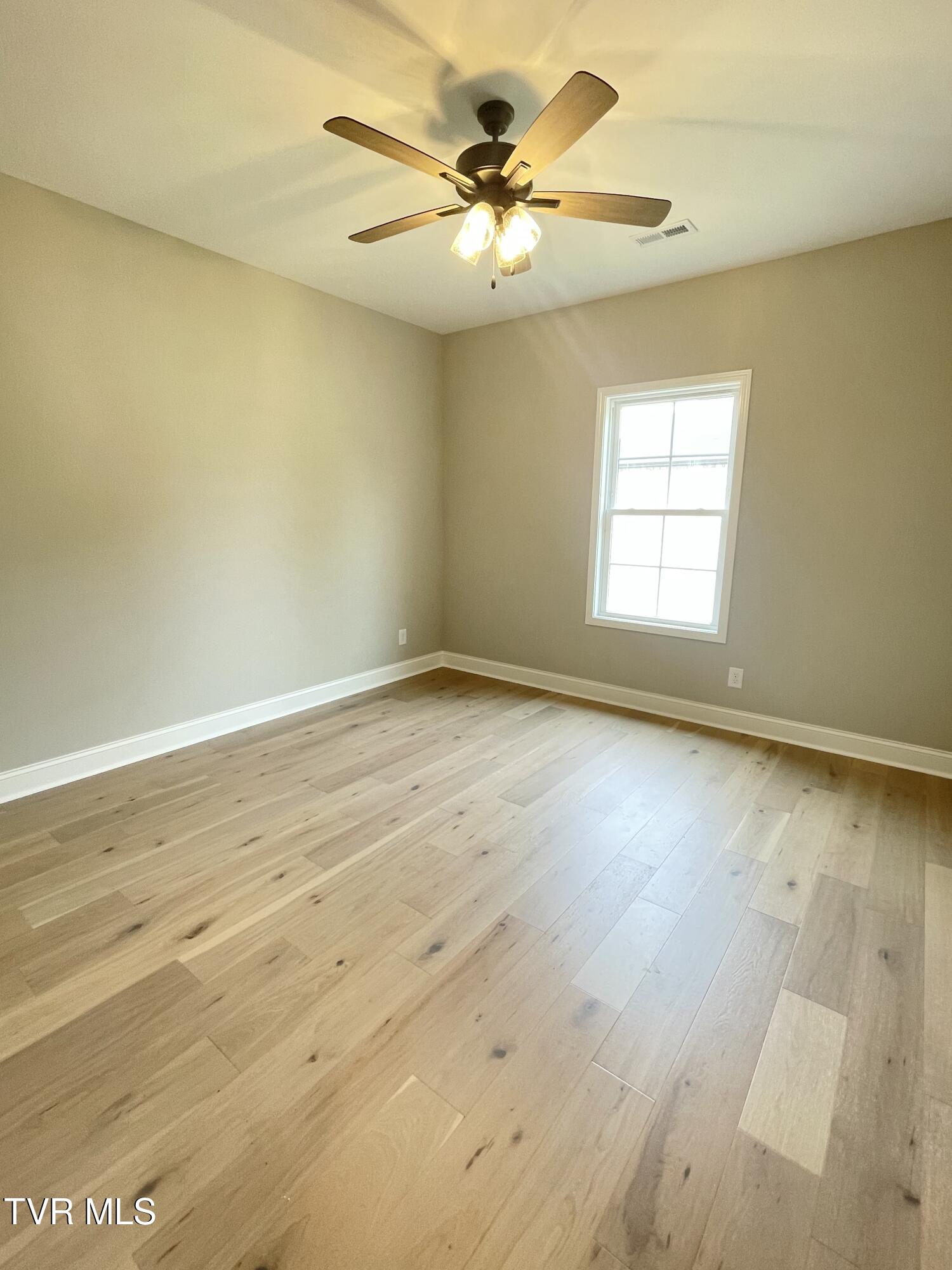 4064 Maize Place, Piney Flats, Tennessee image 17