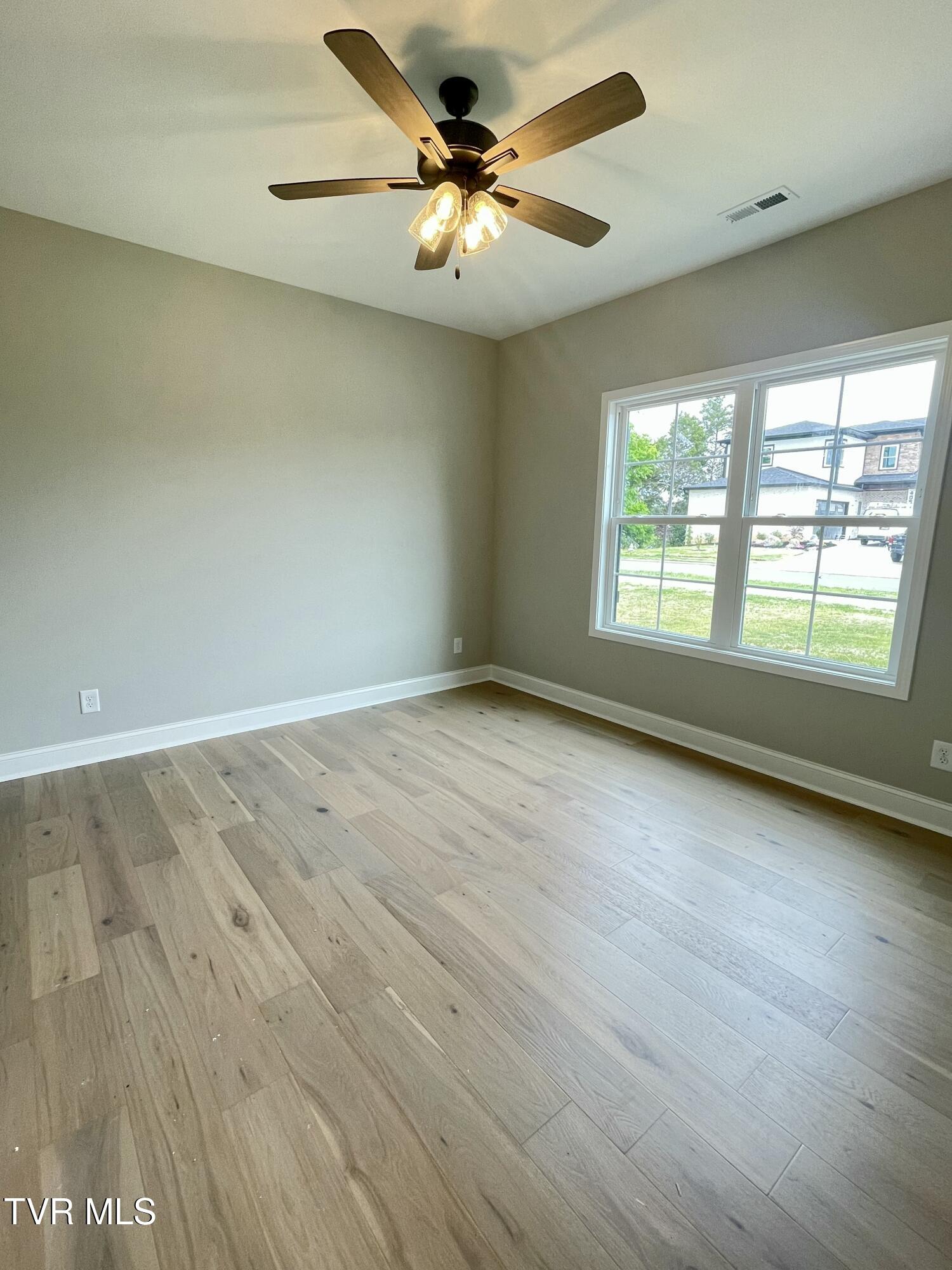 4064 Maize Place, Piney Flats, Tennessee image 15