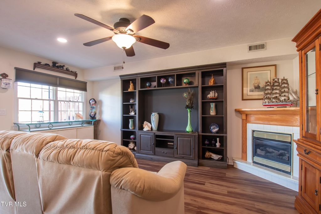 Photo of 420 Alexander Avenue #420, Church Hill, TN 37642 (MLS # 9990473)