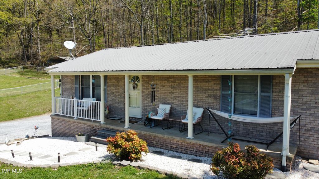 Photo of 1400 Rheatown Road, Chuckey, TN 37641 (MLS # 9993884)