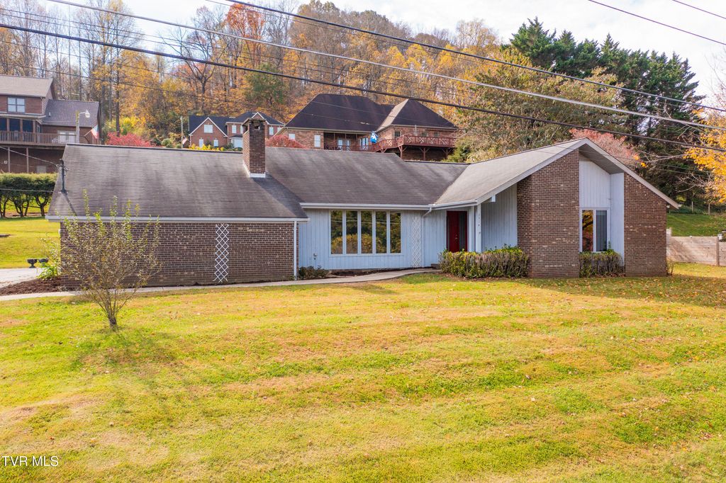 Photo of 3514 Lakeshore Drive, Kingsport, TN 37663 (MLS # 9987851)