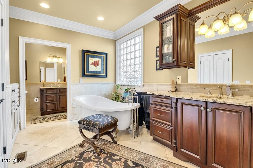 16395 Ayres Lane, Bristol, Virginia image 48