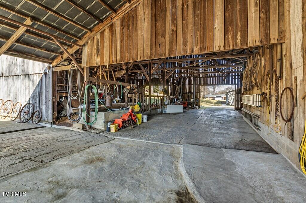 16395 Ayres Lane, Bristol, Virginia image 28