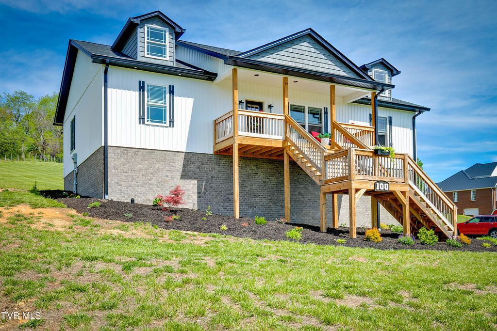 Photo of 100 Hunt Road, Jonesborough, TN 37659 (MLS # 9994085)