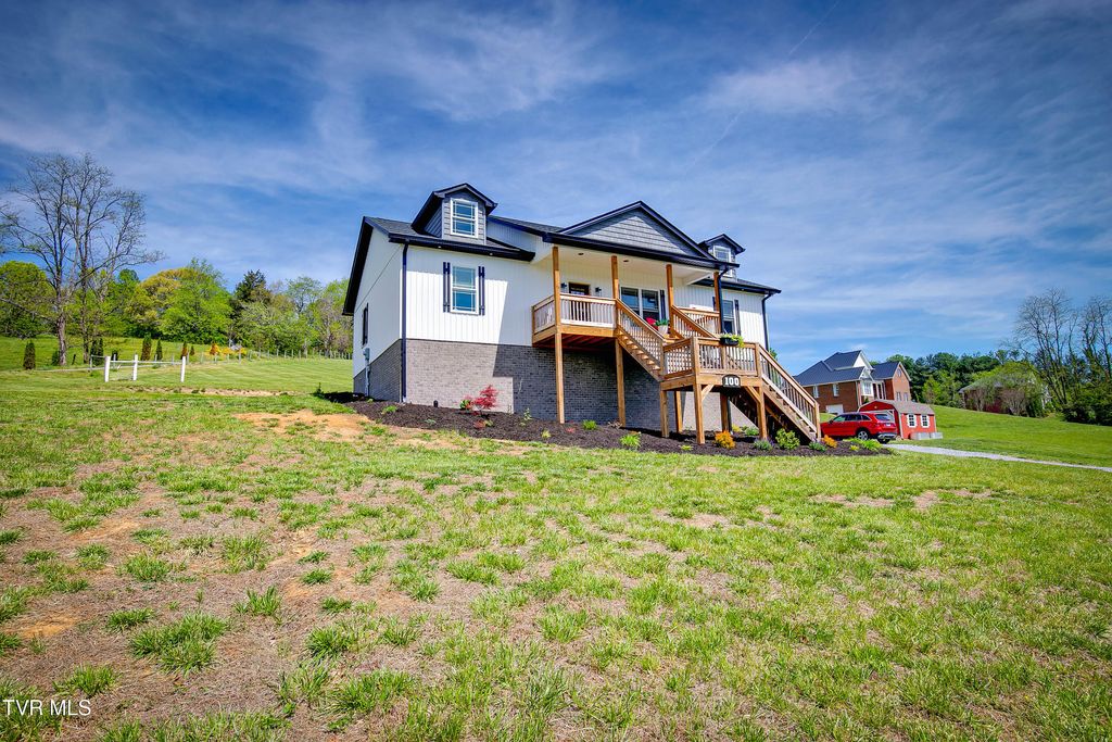 Photo of 100 Hunt Road, Jonesborough, TN 37659 (MLS # 9994085)