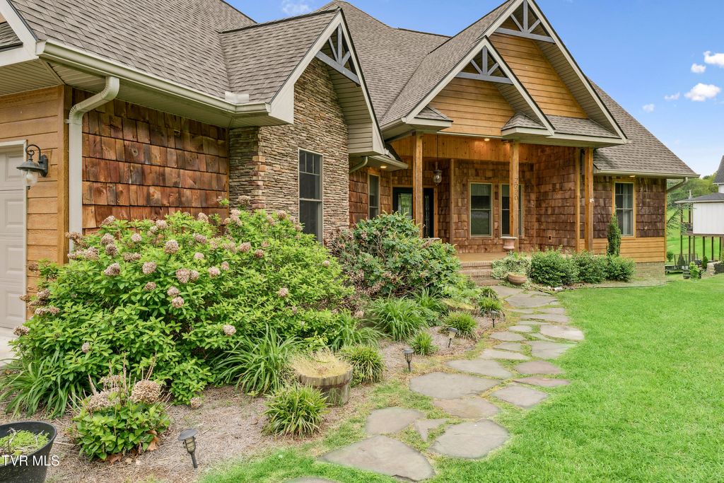 Photo of 2220 Old Tusculum Road, Greeneville, TN 37745 (MLS # 9980575)