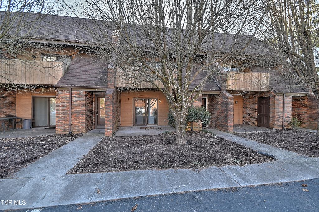 Photo of 500 Fleetwood Drive #7, Kingsport, TN 37660 (MLS # 9991478)