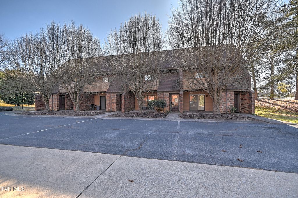 Photo of 500 Fleetwood Drive #7, Kingsport, TN 37660 (MLS # 9991478)